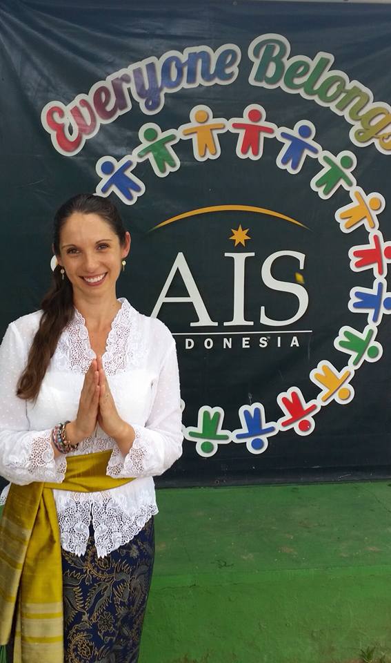 Natasha teaching at the Australian School Bali