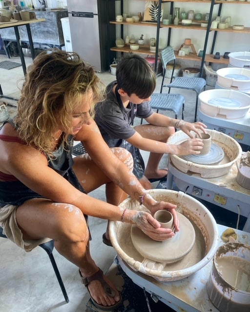 Melbourne expats doing pottery class in Bali