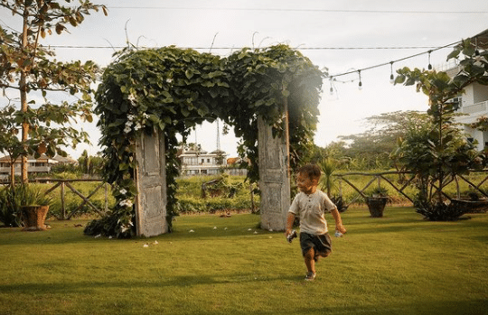 Seth running the gardens of Canggu restuaurant 