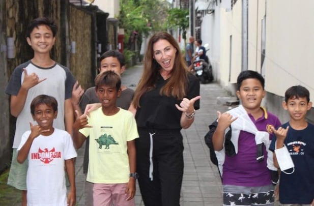 Australian expat with Balinese kids